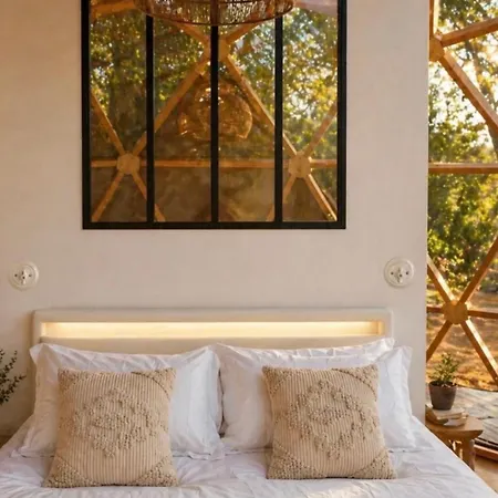 Luxury tent Dome Du Domaine L'aria